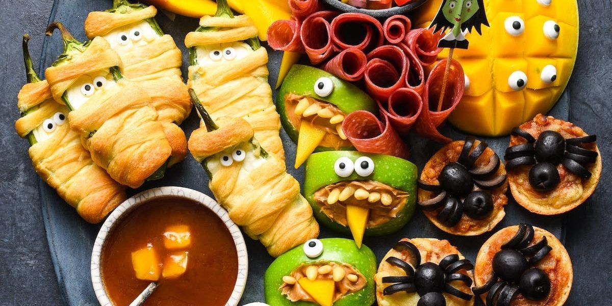 Spooky biscuits and cakes - Sweets & Savoury Snacks World