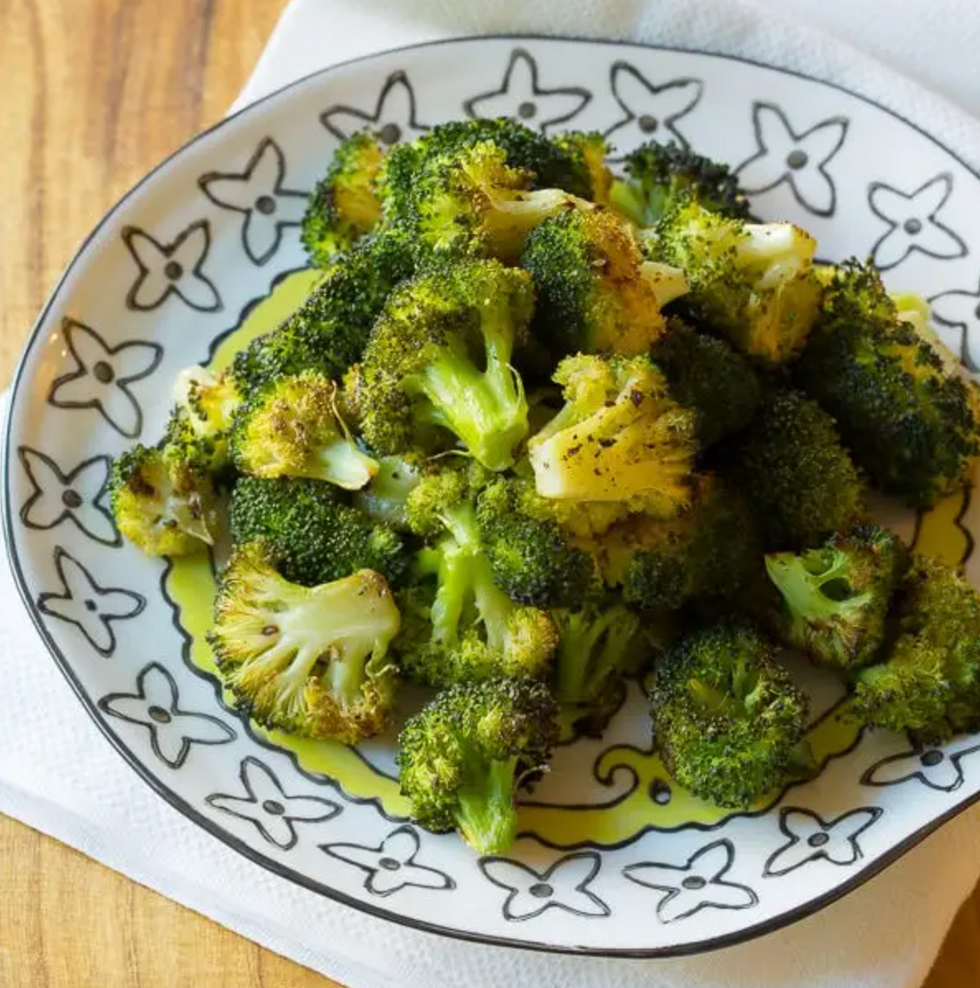 healthy side dishes like oven roasted broccoli