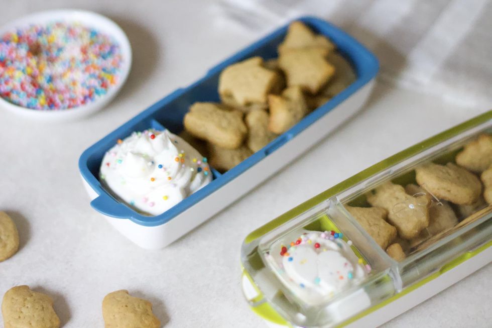 homemade dunkaroos in snack container