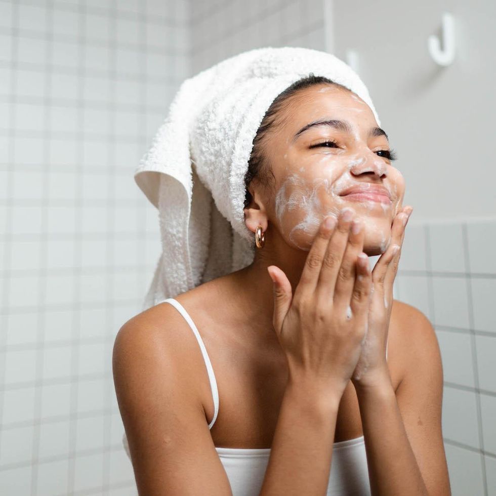 https://www.brit.co/media-library/how-to-wash-your-face-the-right-way.jpg?id=30076581&width=980