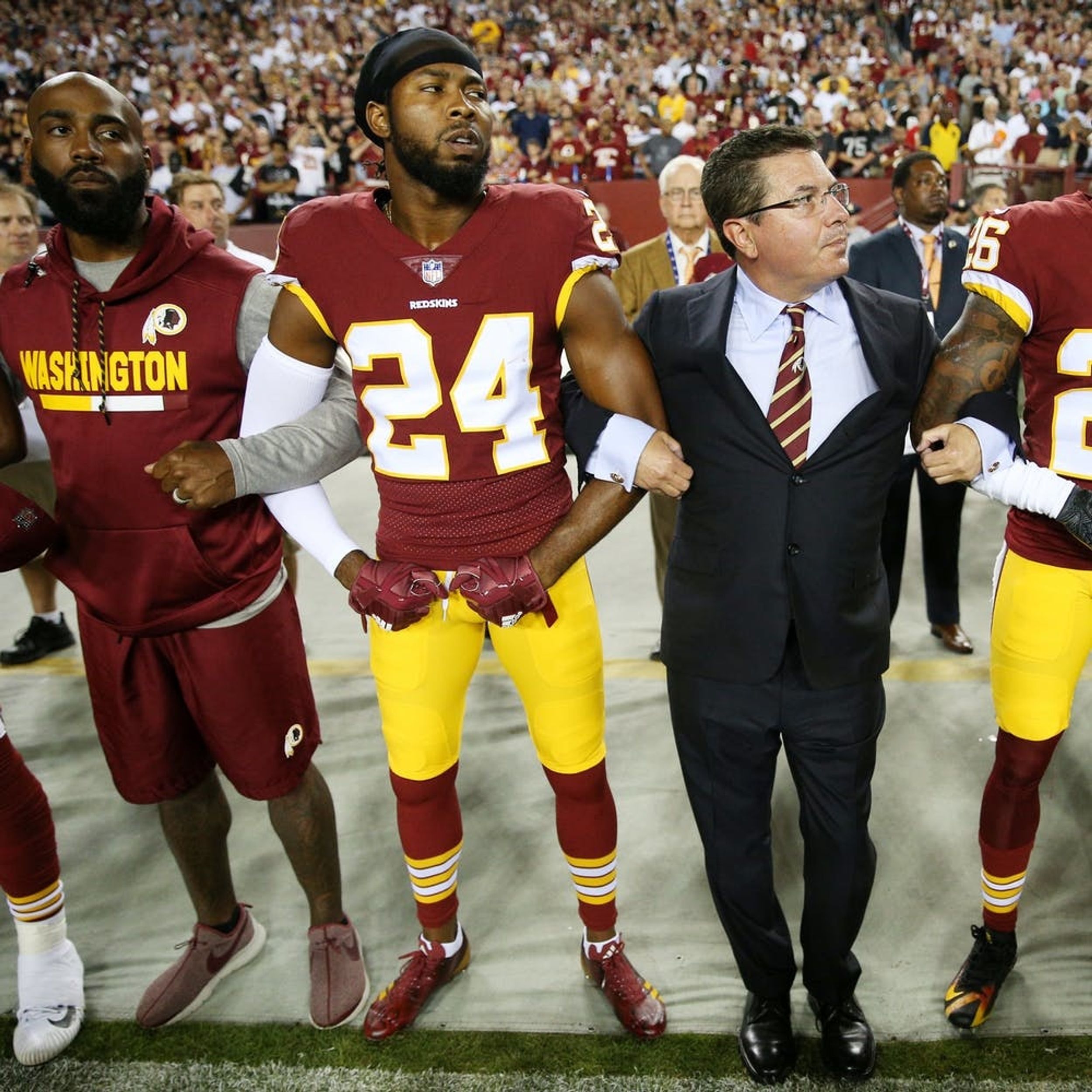 NFL Players and Team Owners Have United in Peaceful Protest Against ...