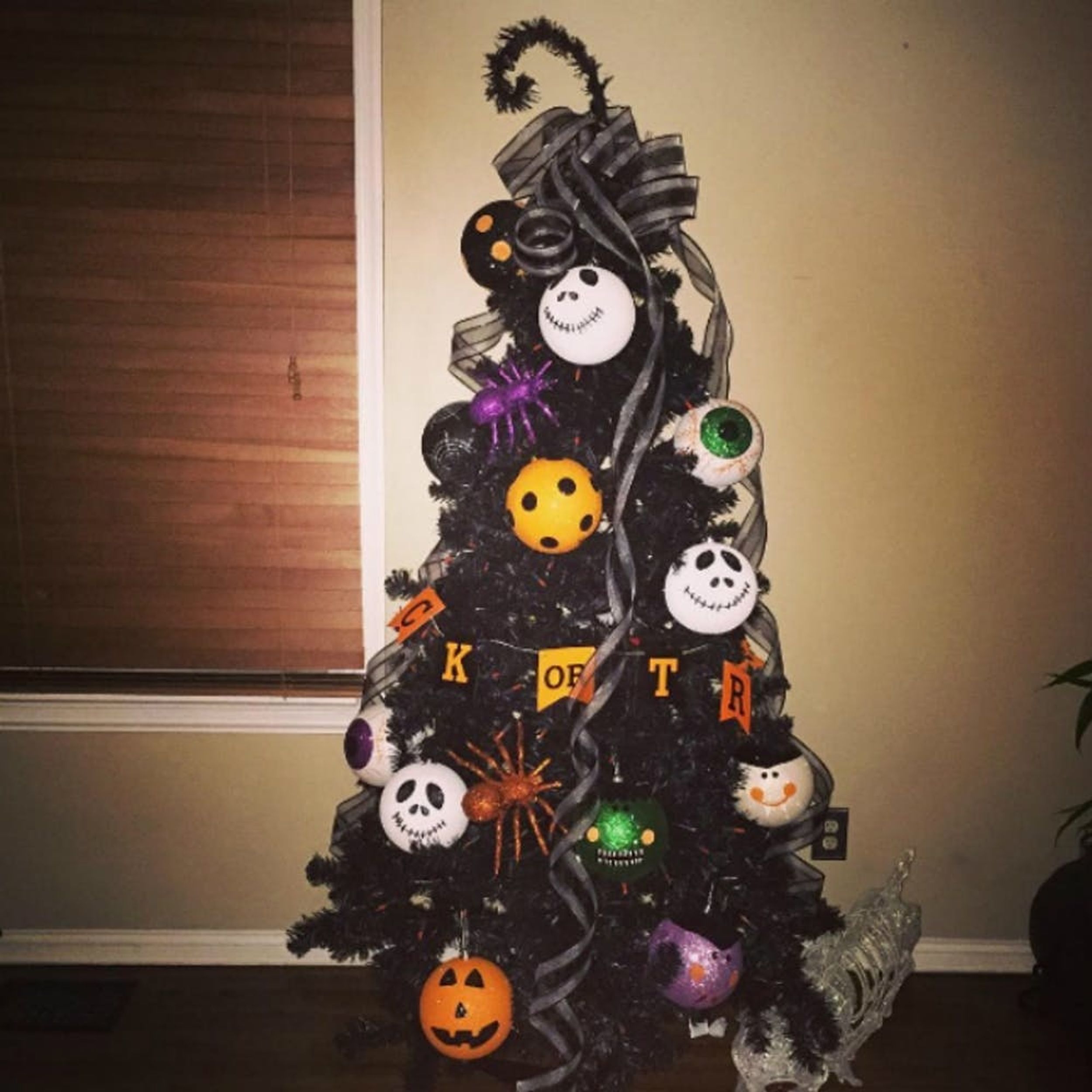 Halloween Christmas Trees Are the Instagram Trend You Never Knew You ...