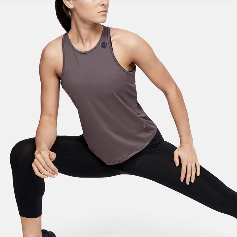 Our favorite workout motivation? A gorgeous and coordinated yoga outfit.  Featured product includes: Gaiam yoga tank …
