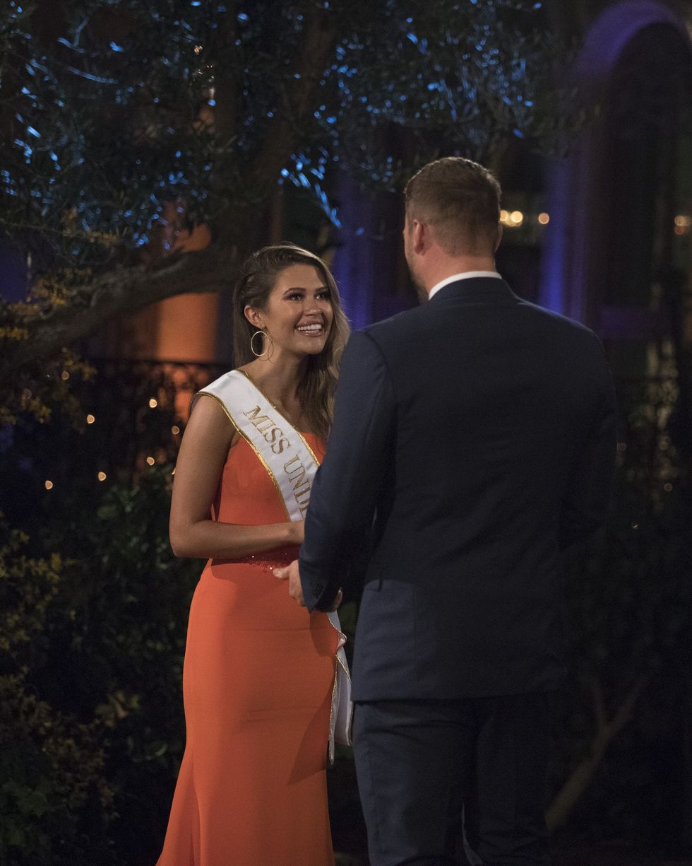 The 10 Most Memorable Limo Entrances From The Bachelors Season 23 Premiere Brit Co 