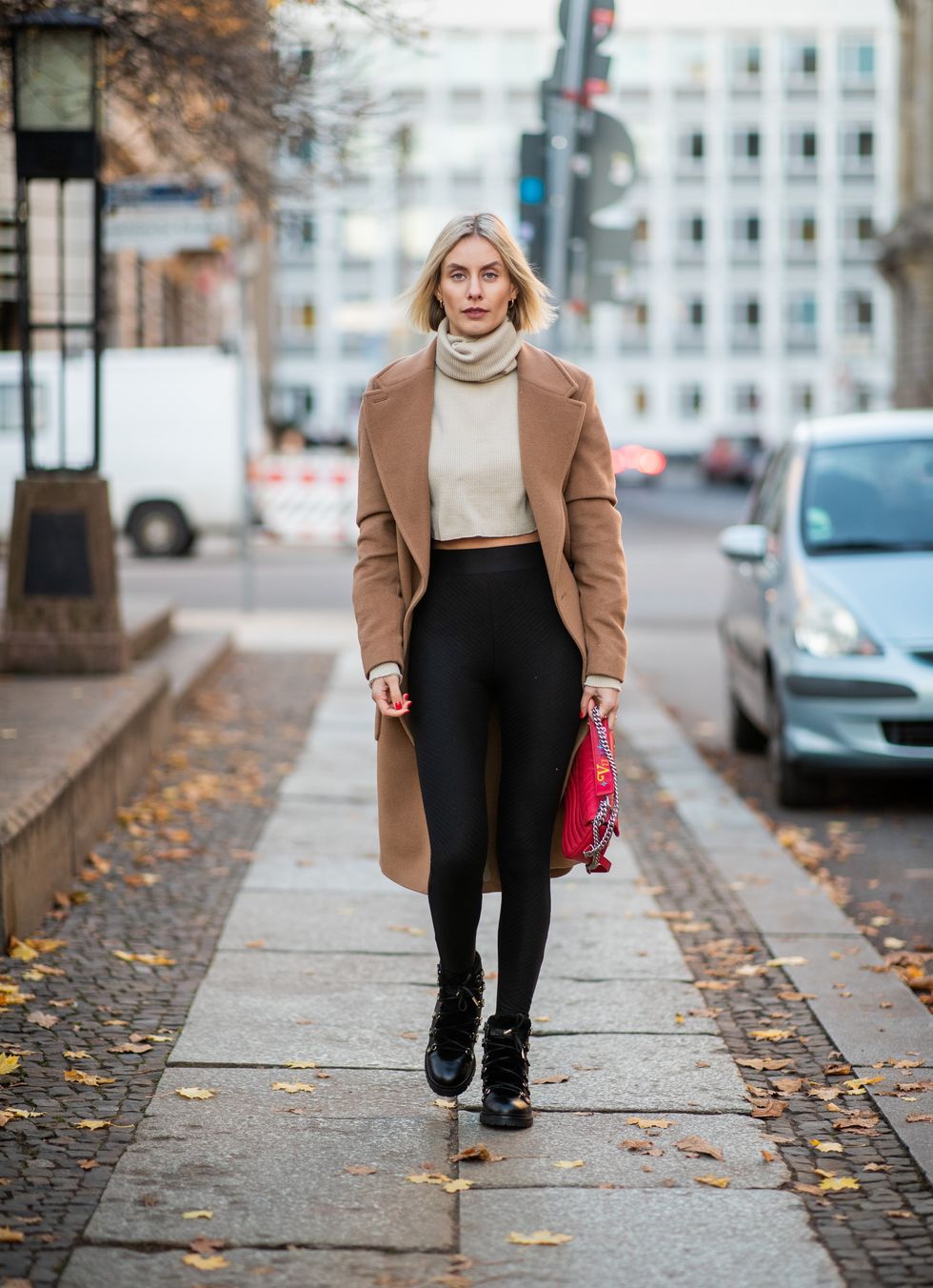 11 Ways Fashion Girls Look Good When It’s Cold AF - Brit + Co