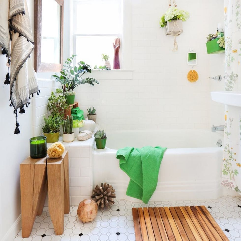 Make Your Bathroom Feel Like A Spa With These Small Simple