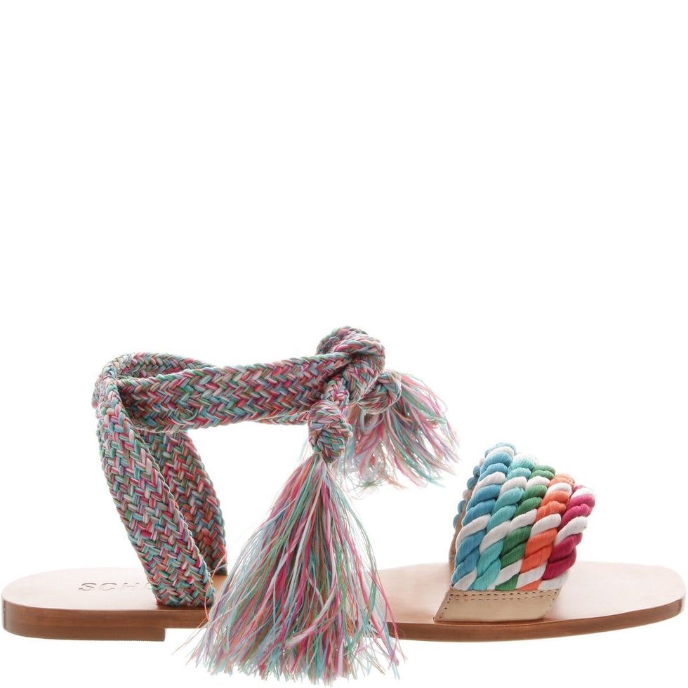 This Carrie Bradshaw-Approved Summer Sandal Is Making a Comeback - Brit ...