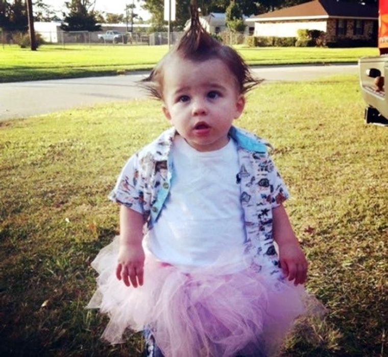 Family halloween costume. Ace Ventura Pet Detective. Miami