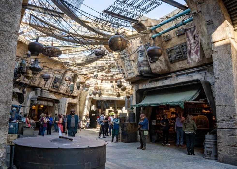 Here’s Why You MUST Go To “Star Wars: Galaxy’s Edge” ASAP - Brit + Co