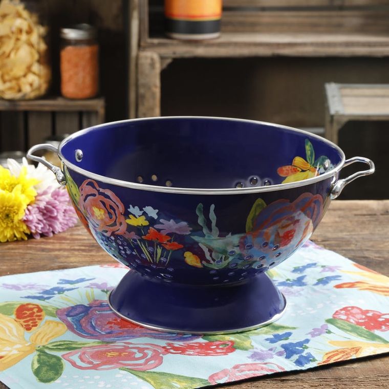 The Pioneer Woman 5 Quart Ceramic Colander - Walmart.com  Pioneer woman  kitchen, Pioneer woman kitchenware, Pioneer woman dinnerware