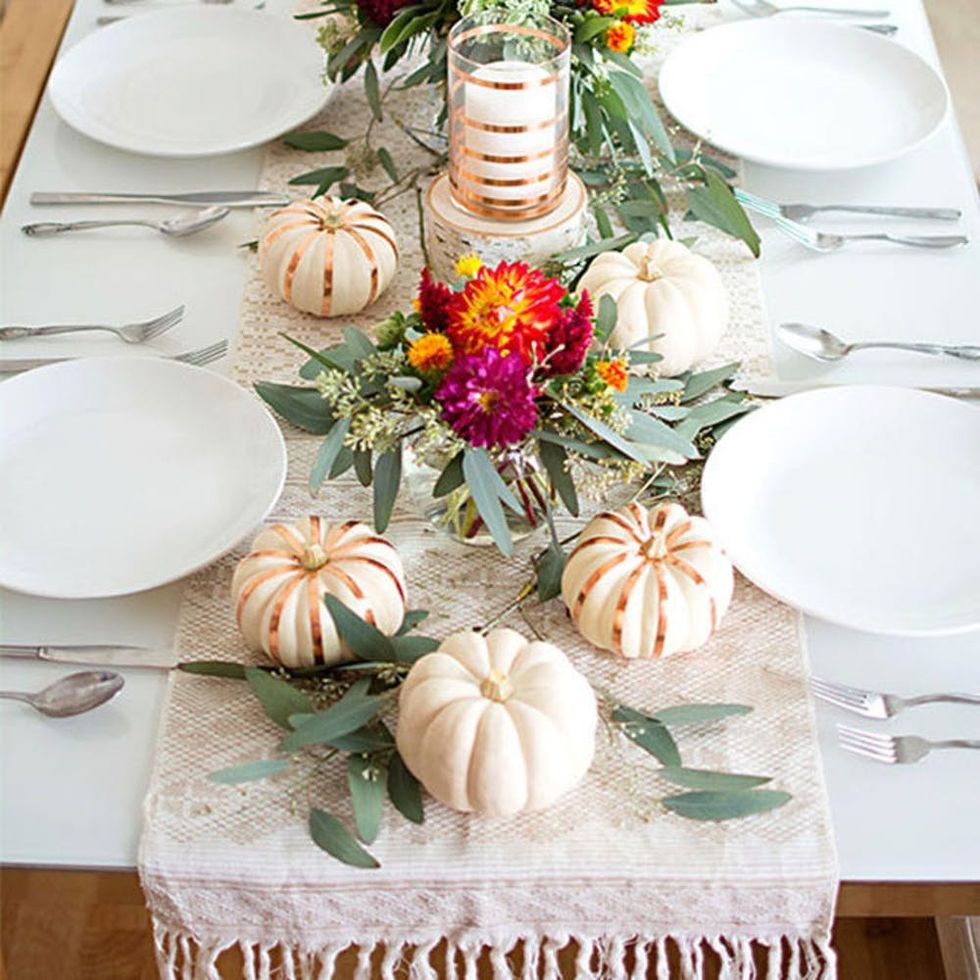 12 Genius Thanksgiving Tablescapes That Will Give You Major Inspo ...