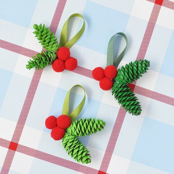 Seasonal Holiday Tree Gift Wrap Pom-Pom Ribbon 108 Long 