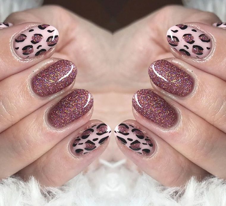 Grey leopard nails  Leopard print nails, Trendy nails, Animal print nails  art