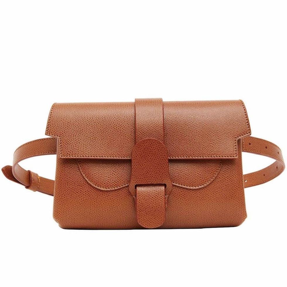 Here’s Why 18,000 Women Want This Belt Bag - Brit + Co