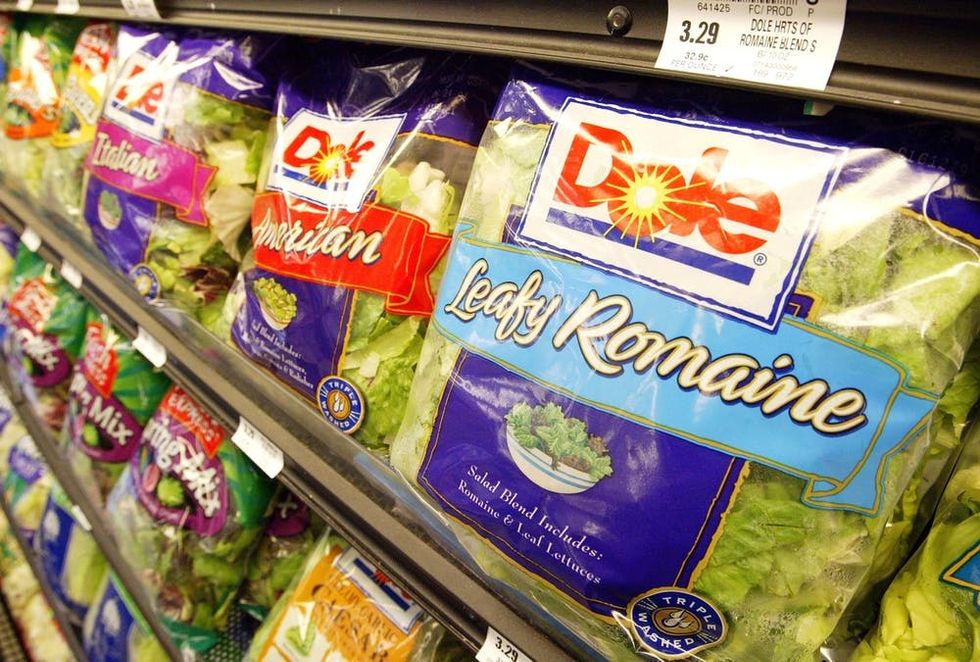 PSA The CDC’s Warning for Romaine Lettuce Has Just Been Upgraded