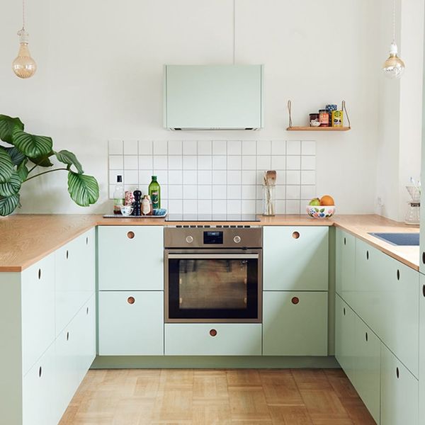 Do You Need Kitchen Cabinets with Four Drawers?