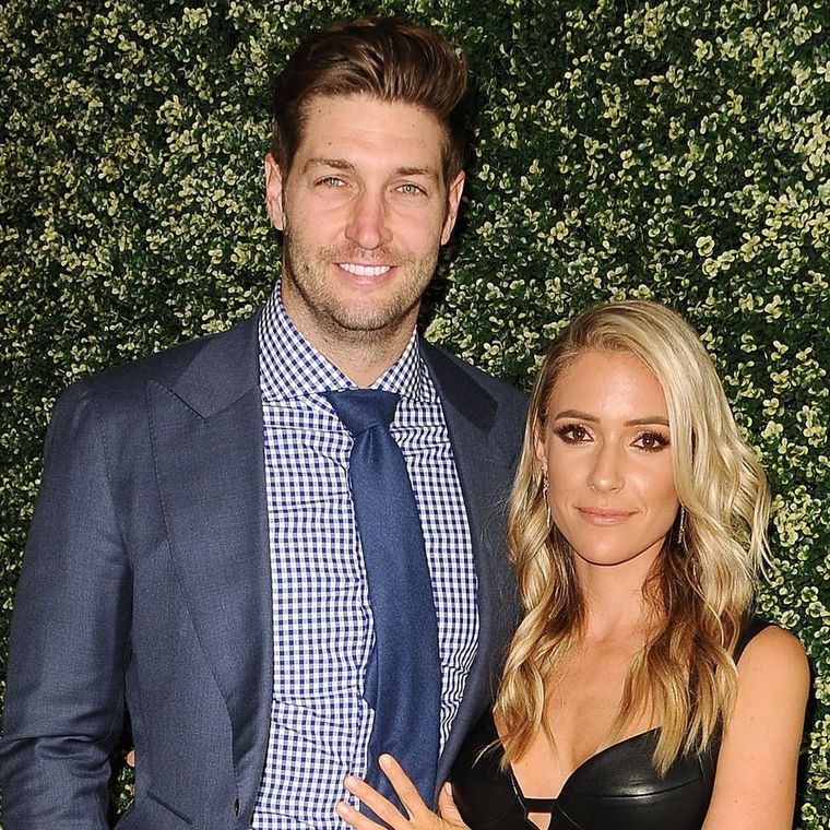 Jay Cutler enjoying life as a Miami Dolphin (and they're enjoying him)