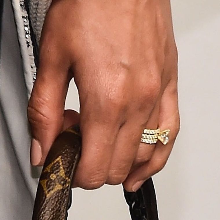 Michael Fassbender and Alicia Vikander wear wedding rings
