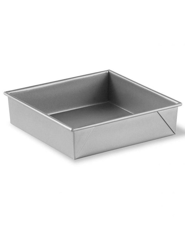 Cake Bakeware 101: How to Prepare a Cake Pan and More, Wilton's Baking  Blog