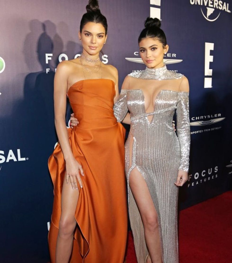 Kendall And Kylie Jenner Have Issued An Apology For Those Controversial Vintage Tees Brit Co 