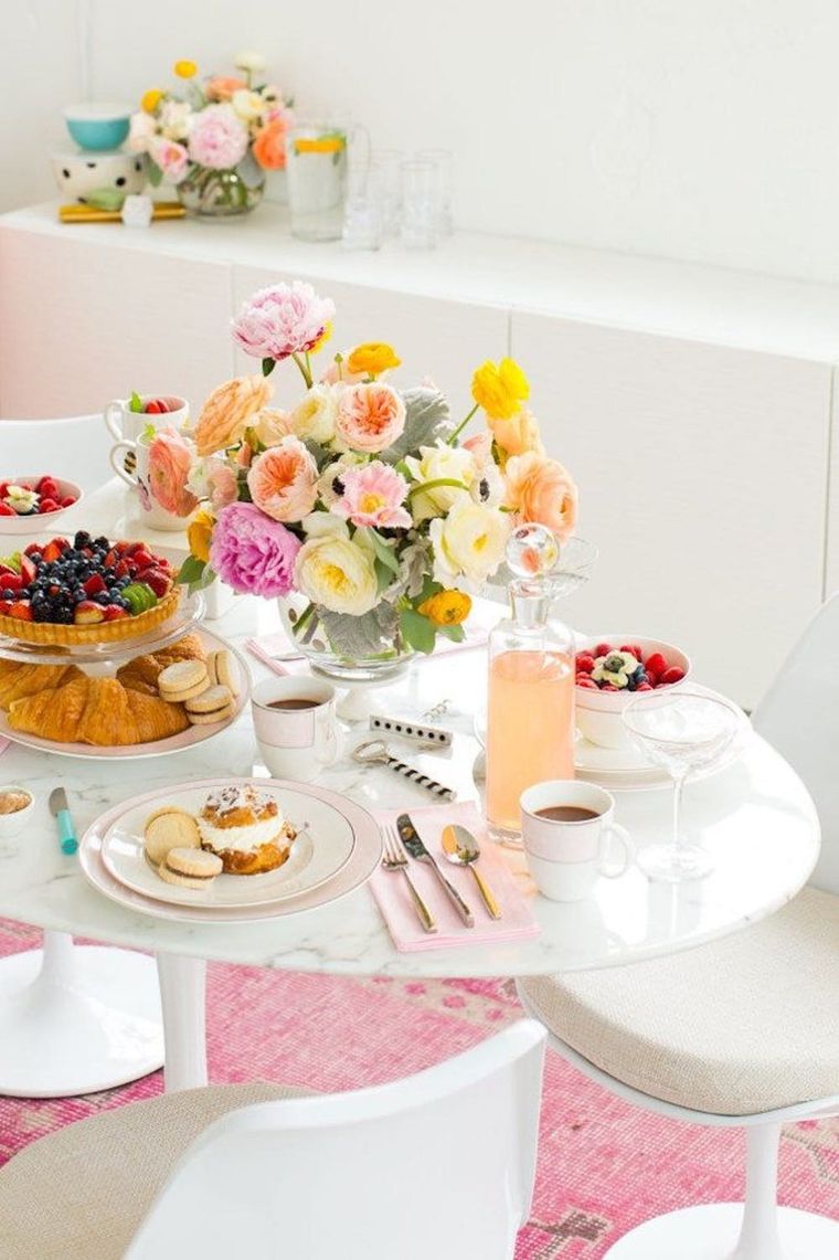 11 Summer Brunch Themes You and Your Squad NEED - Brit + Co