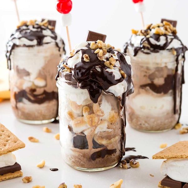 How To Make S Mores Banana Split Sundaes Brit Co