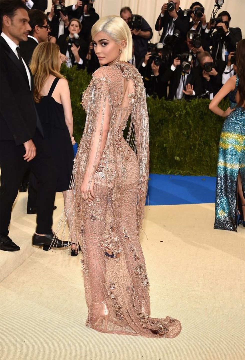 Met Gala 2017 Kendall Jenner Kylie Try To Out Naked Each Other Brit