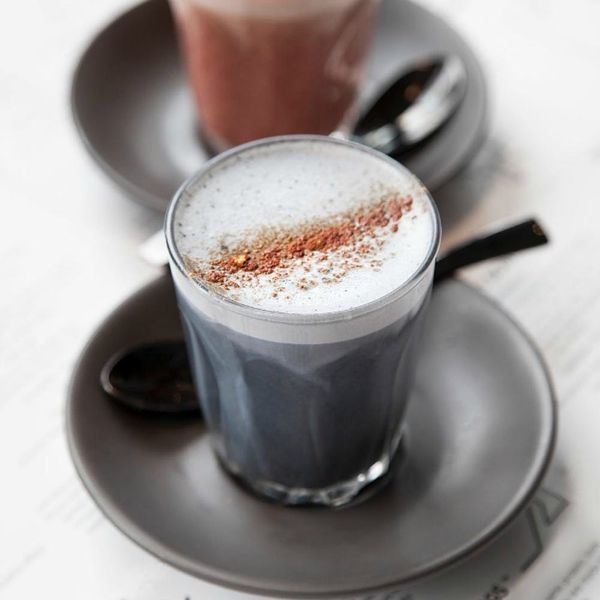 Turmeric latte : Why & How To Make It - Broke foodies