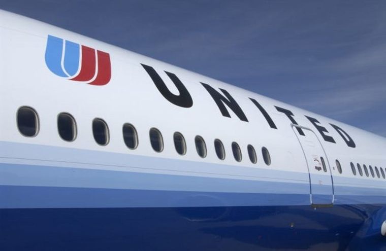 United Airlines and Leggings-Gate: Why Is Wearing Athleisure to