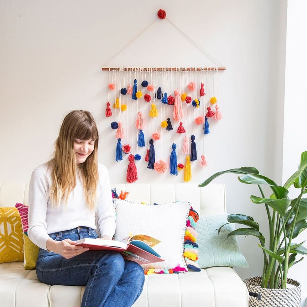 How to Make This Ridiculously Adorable Pom-Pom Tassel Wall Hanging