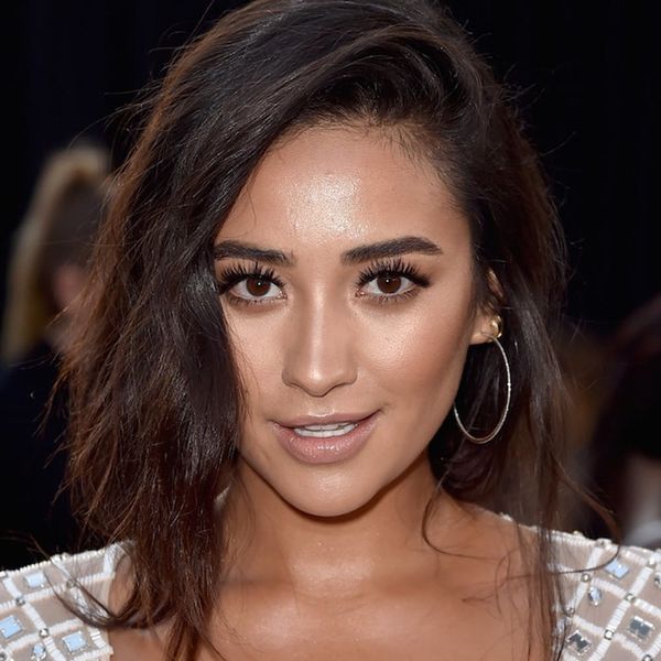 Shay Mitchell keeps it casual in a tee and leggings while out with