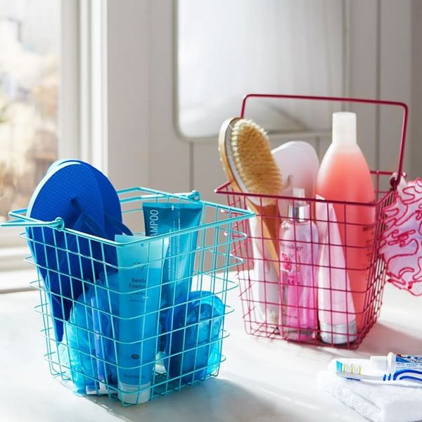 Upgrade your bathroom with this  shower caddy! Link in my bio, u