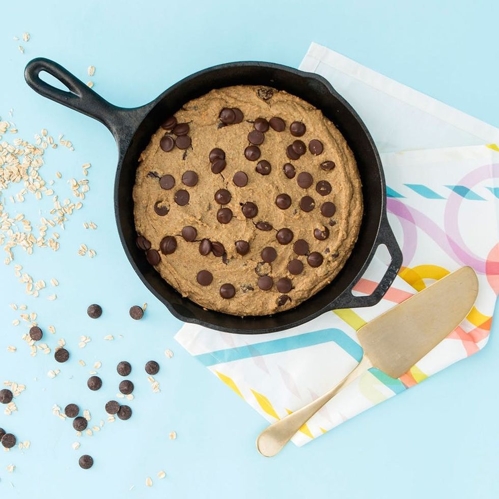 This Chickpea Pizookie Looks Decadent But Is Healthy AF