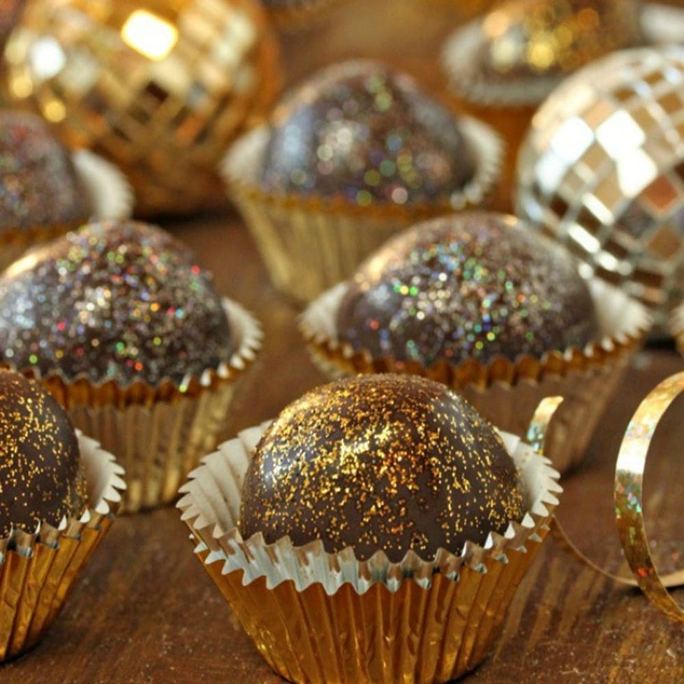 10 Sparkly Foods for Your Oscars Viewing Party