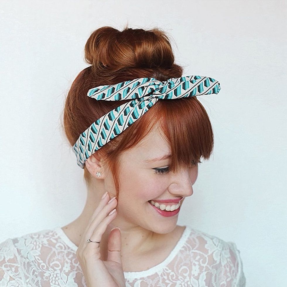 10-Minute DIY: Make a Headband Out of Wire + Fabric Scraps