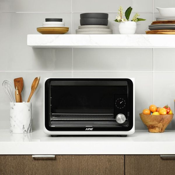 June Oven Review: This $600 Gadget Will Turn Anyone Into a Top Chef