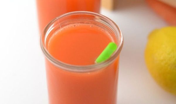 How To Make Fresh Juice Without a Juice Machine