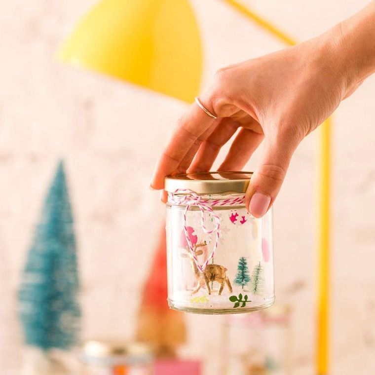 16 Holiday Gift Toppers You Can DIY - Brit + Co