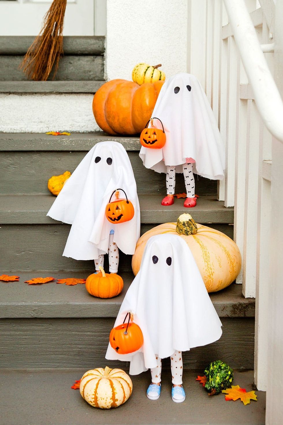 Last-Minute Halloween Party Ideas You Can Make ASAP - Brit + Co