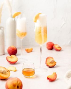 peach bellini cocktails recipe