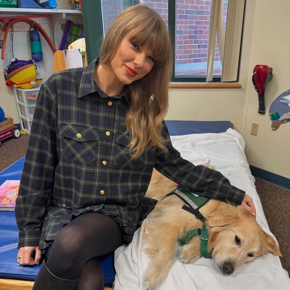 taylor swift childrens hospital visit