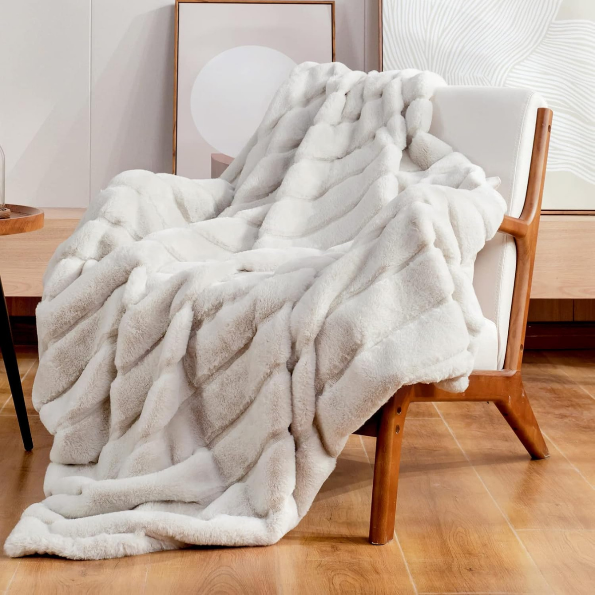 Holiday Lounging Done Right with These Cozy Favorites 