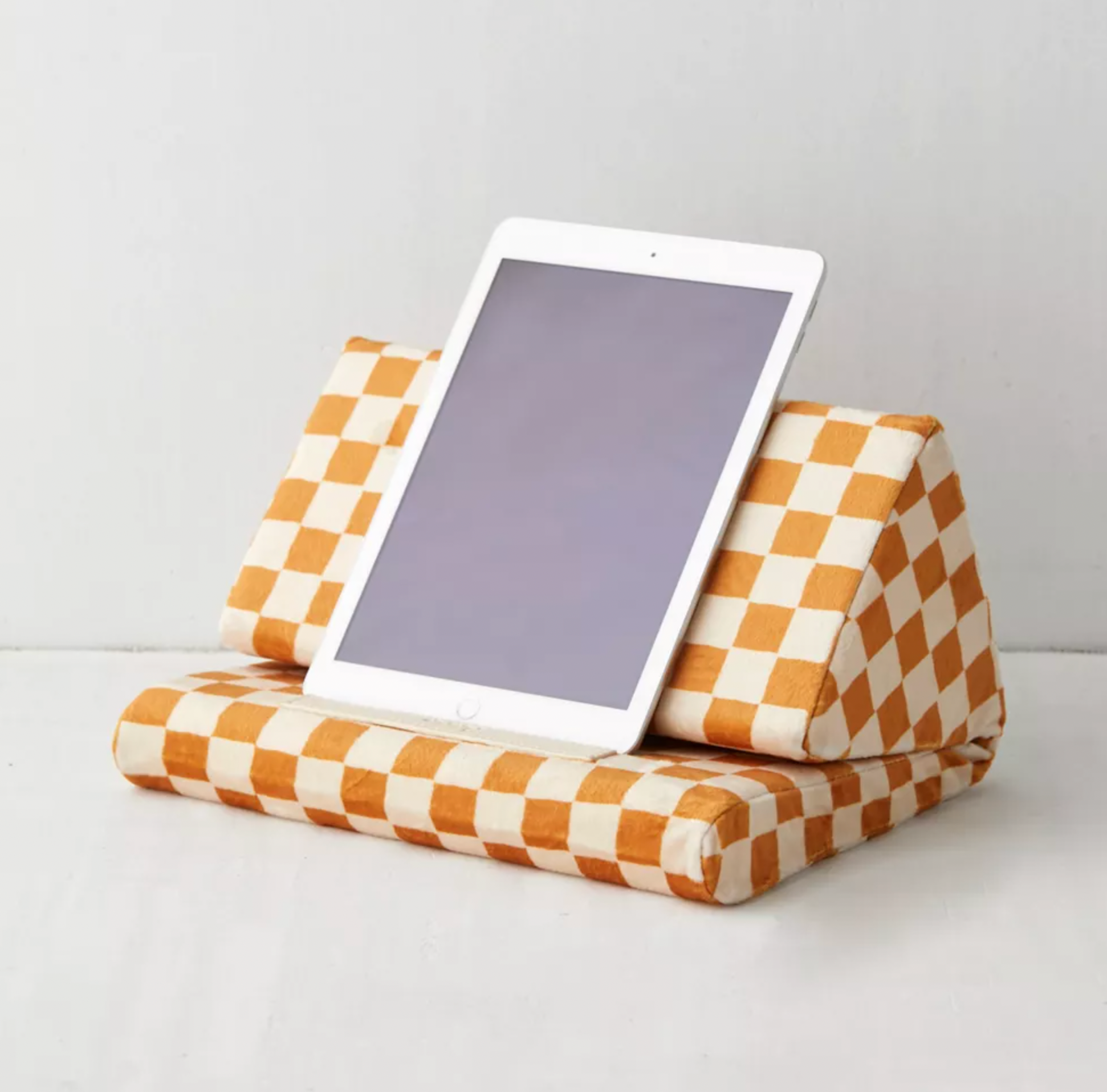 checkered ipad holder