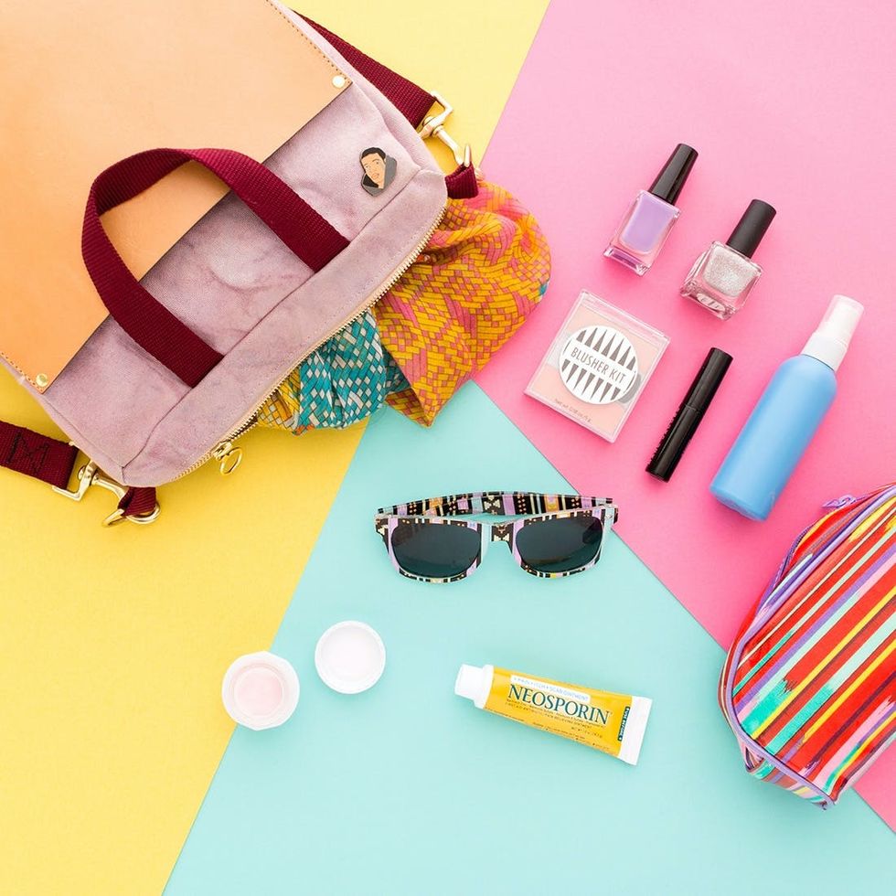 10-things-that-should-actually-be-in-your-purse-this-summer-brit-co