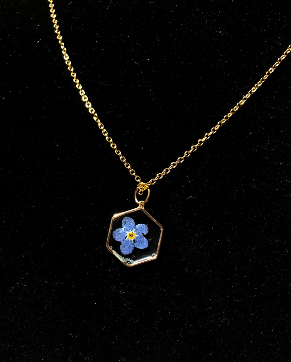 In The Garden Forget-Me-Not Botanical Necklace