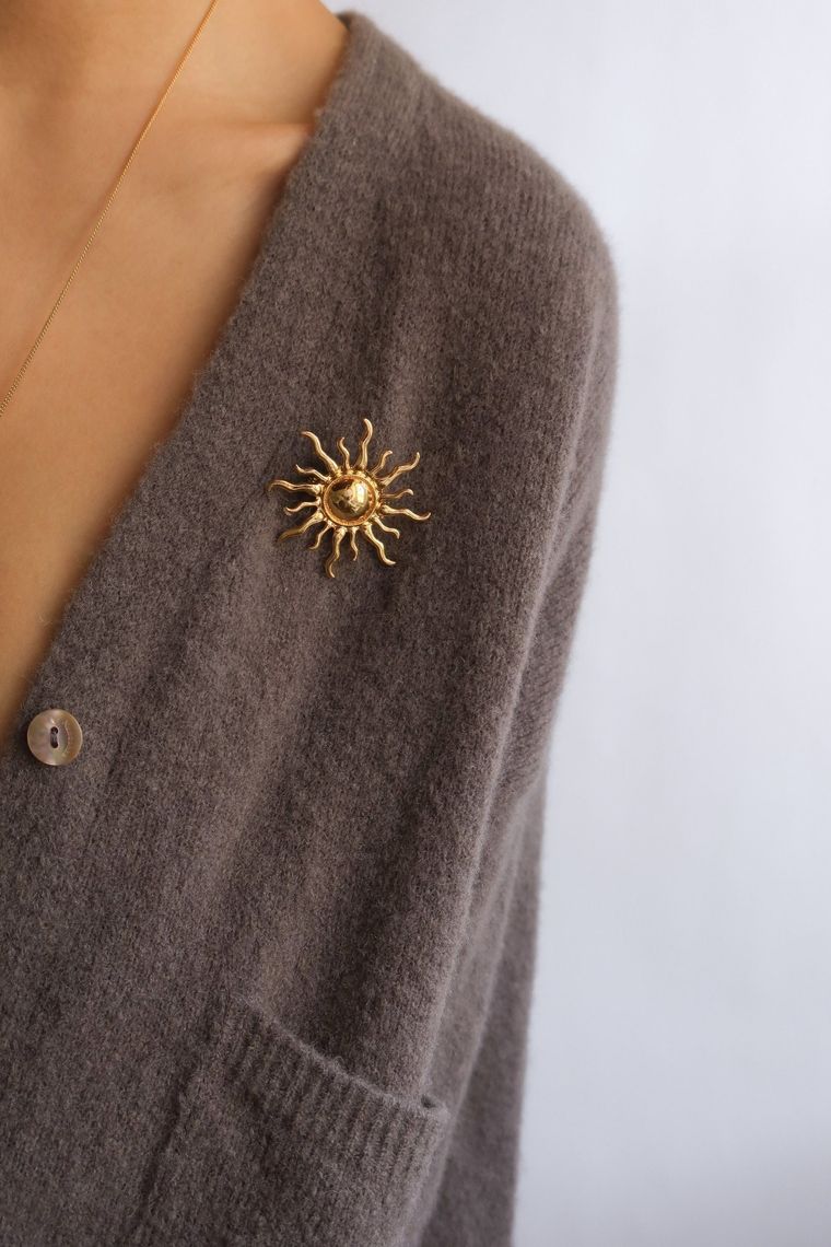 How To Style A Brooch For 2023 - Brit + Co