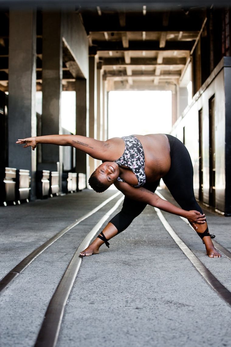 This Plus-Sized Yogi Is Showing The World That Body Weight Is Just A State  Of Mind