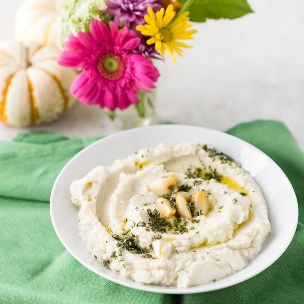 Keto Roasted Garlic Mashed Cauliflower