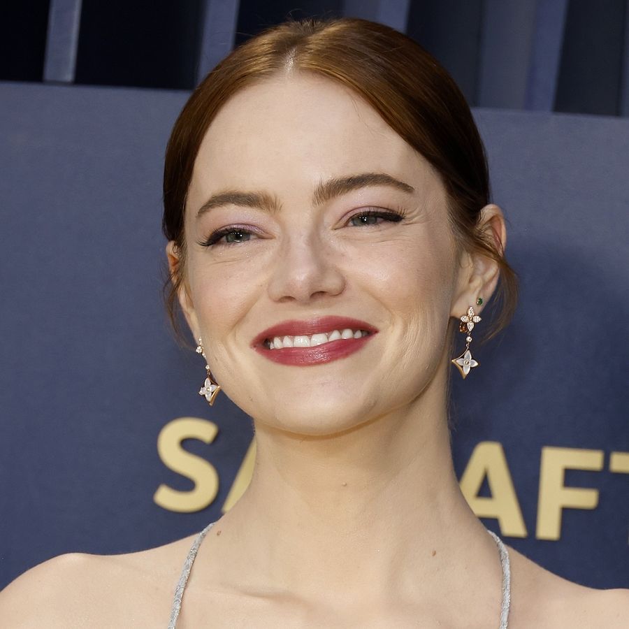 kinds of kindness emma stone