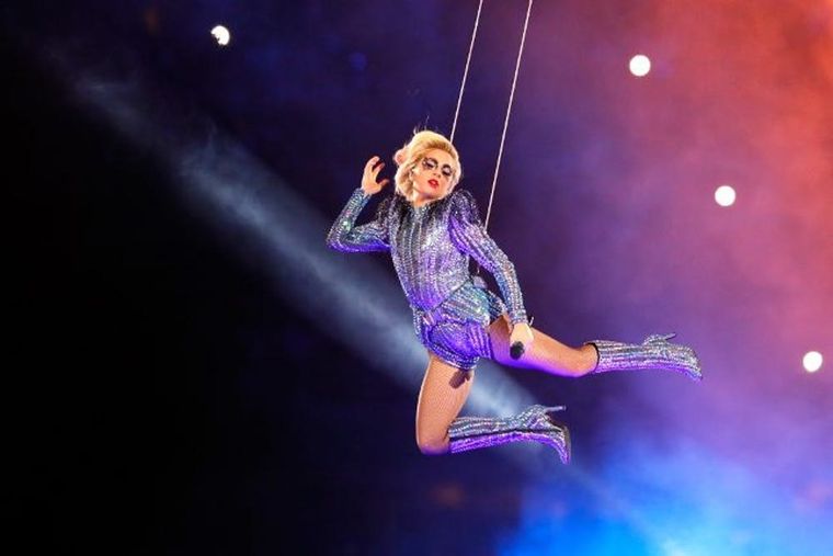 Lady Gaga at the Super Bowl: No Controversy, Lots of Glitter - The New York  Times